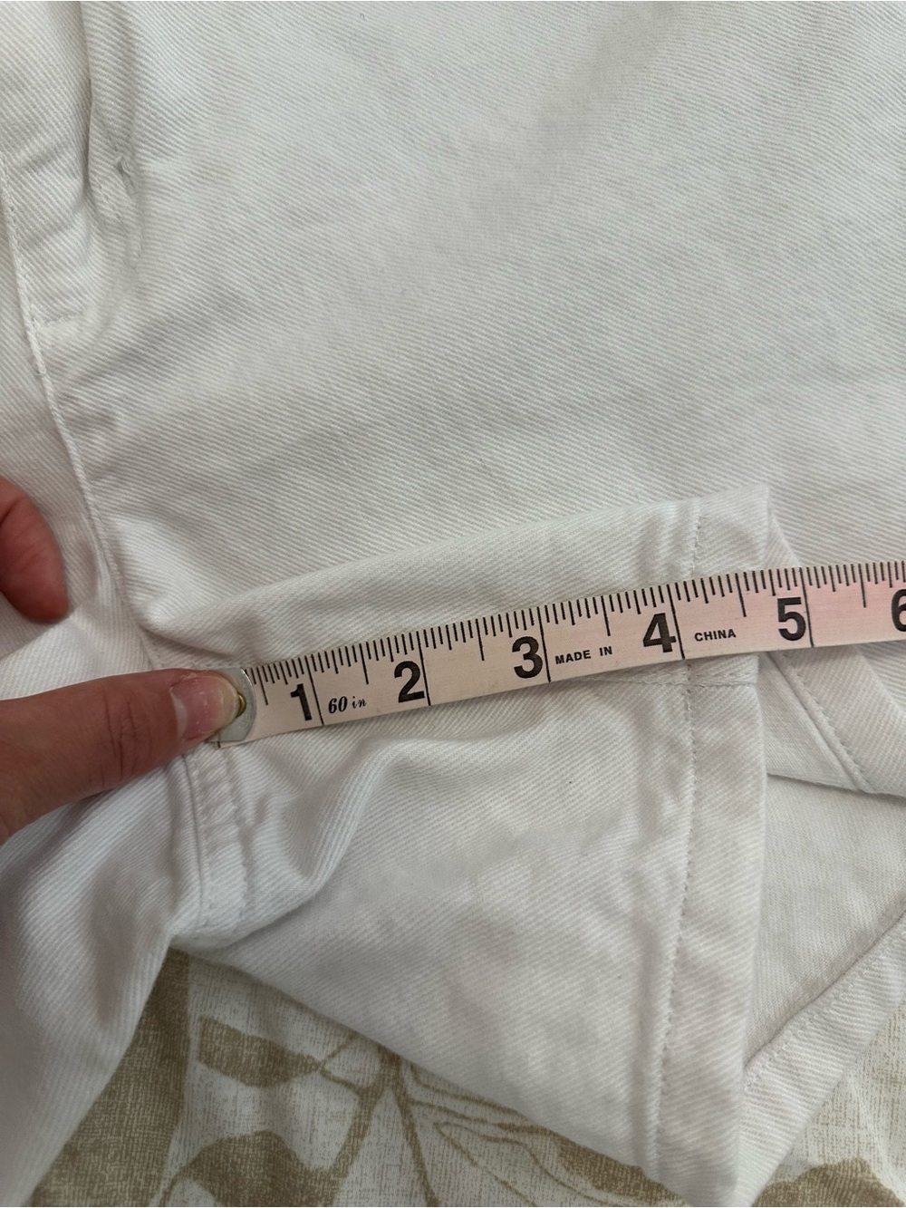Liz Claiborne White Denim Shorts - Classic Summer Staple - Picture 5 of 11